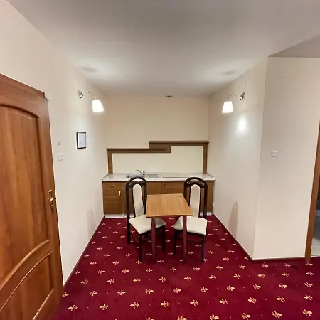 Paltinis 3*